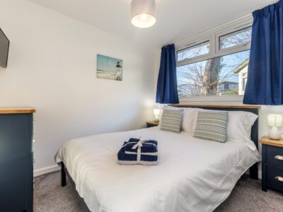 Bedroom in 429 Norton Park Dartmouth holiday chalet, Devon self-catering chalet bedroom